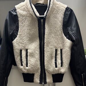 Girls Blank NYC Black and Cream Sherpa Kids Jacket Size XL